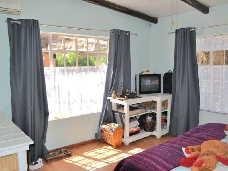 SMALL HOLDING FOR SALE WITH BEAUTIFUL VIEWS OF THE VAALDAM. - Photo 10