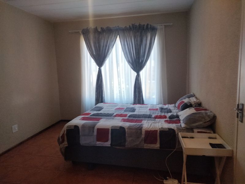 Flat Rental Monthly In Randburg - Photo 10