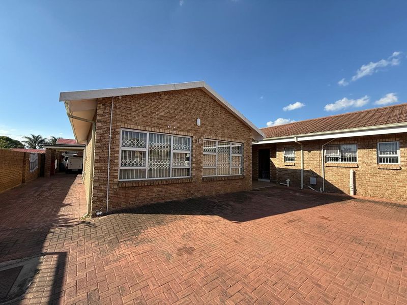 4 Bedroom Spacious Family Home - Photo 4