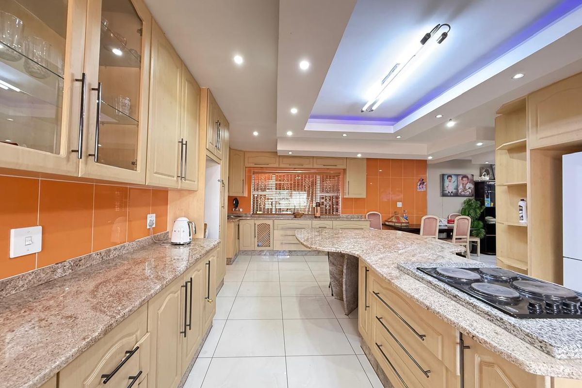 4 Bedroom Spacious Family Home - Photo 5