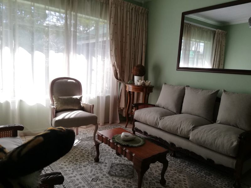 Amazing home up for grabs in Falcon Ridge!! - Photo 6