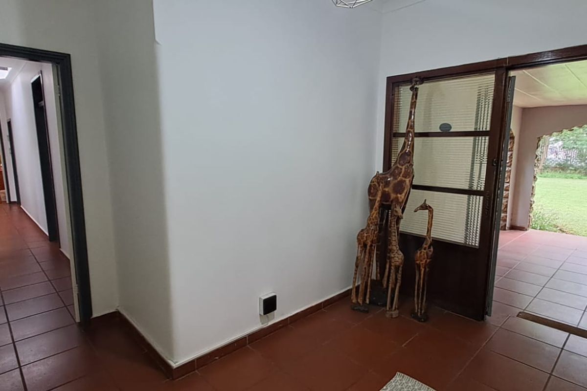 BEAUTIFUL OASIS IN THREE RIVERS PROPER - Photo 5