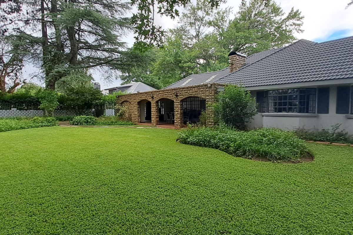 BEAUTIFUL OASIS IN THREE RIVERS PROPER - Photo 4