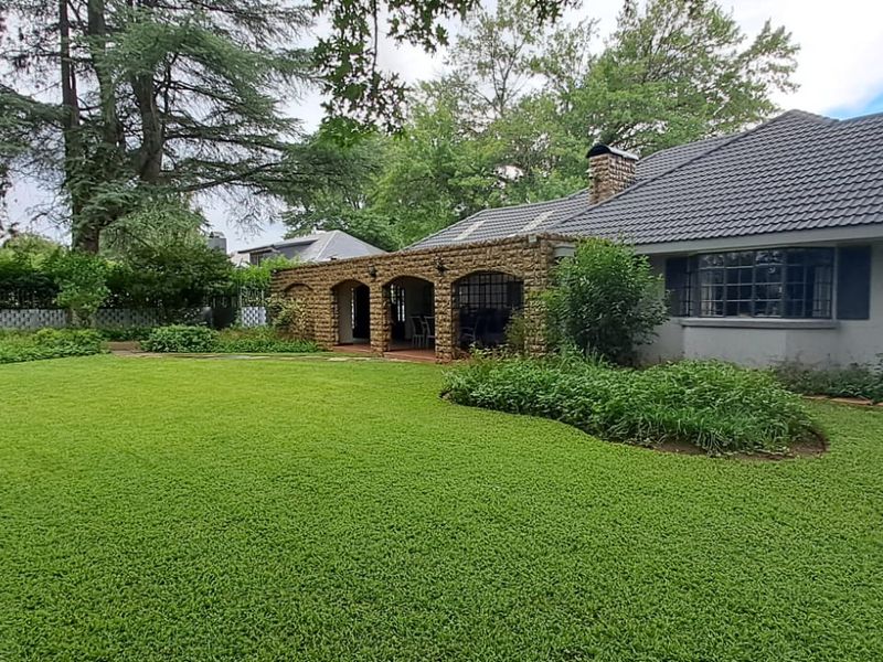 BEAUTIFUL OASIS IN THREE RIVERS PROPER - Photo 4