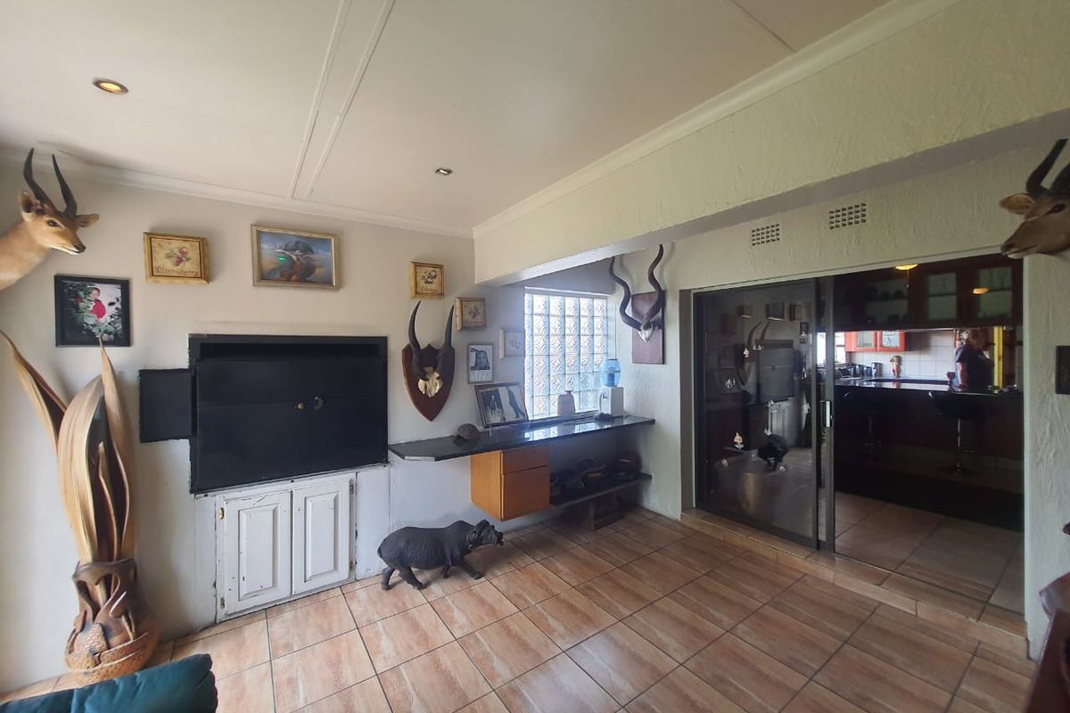 Spacious Home Can Now Be Yours - Photo 5