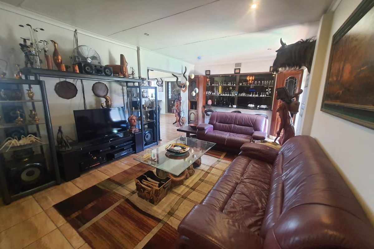 Spacious Home Can Now Be Yours - Photo 2