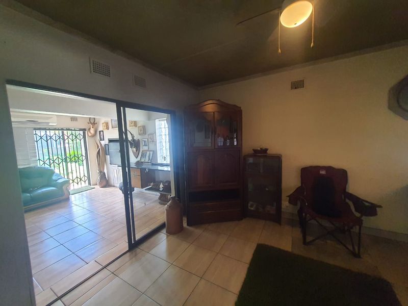 Spacious Home Can Now Be Yours - Photo 4