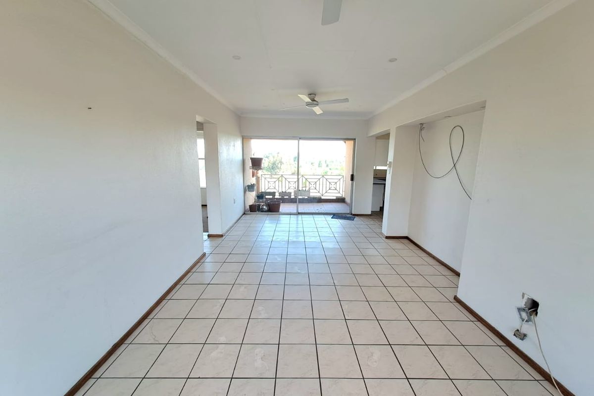 Neat, move-in ready townhouse for sale in secure complex with lots of extras - Photo 5