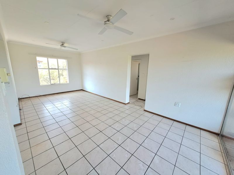 Neat, move-in ready townhouse for sale in secure complex with lots of extras - Photo 7