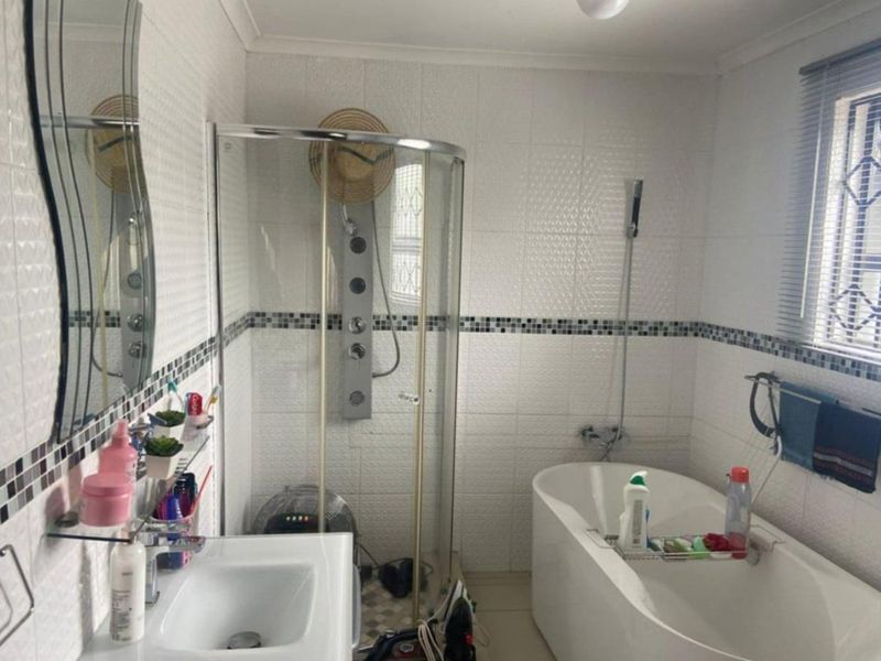 A well maintained 3 bedroom house Rethabile Gardens - Photo 9