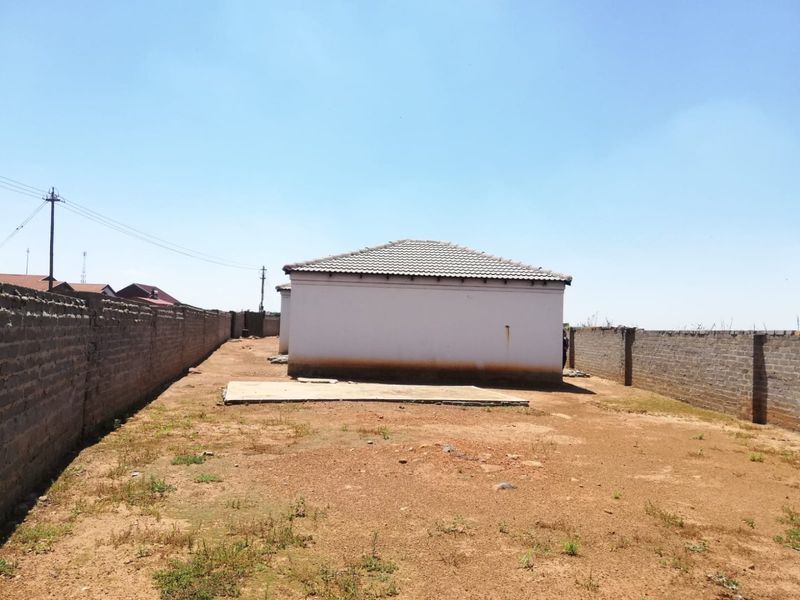 3 Plots on 1 stand with a Spacious 2 Bedroom house available in Evaton North - Photo 10