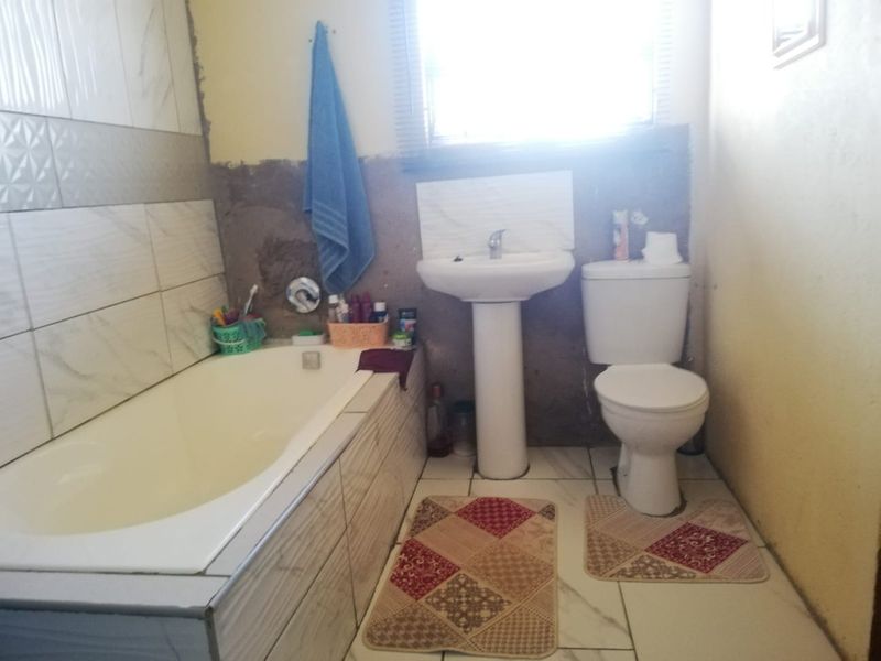 3 Plots on 1 stand with a Spacious 2 Bedroom house available in Evaton North - Photo 8