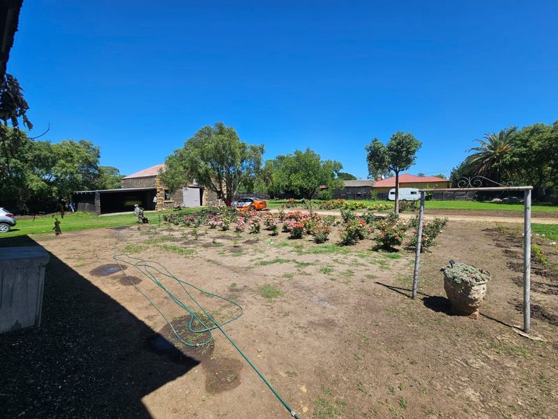 Cozy 3-Bedroom House with Bonus Flat in Oranjeville! - Photo 6