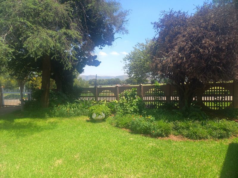 Charming 3-Bedroom Family Home in Rensburg – Priced at R1,100,000 - Photo 7