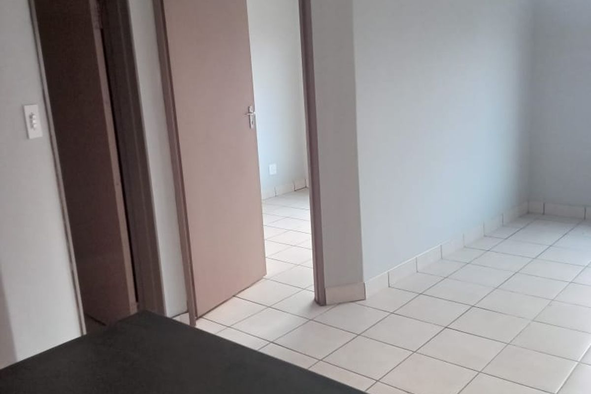 1 Bedroom flat for sale in Royce villas! - Photo 5