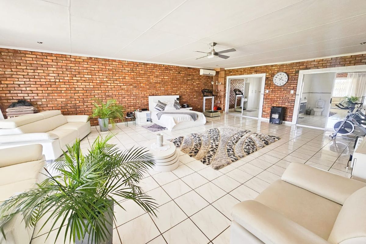 7.1 Hector Farm FULLY Furnished For Sale In Deneysville/Oranjeville - Photo 4