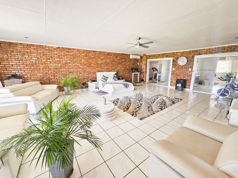 7.1 Hector Farm FULLY Furnished For Sale In Deneysville/Oranjeville - Photo 4