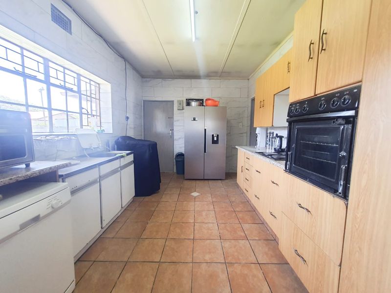 SW 1 Beautiful Buy - Photo 5