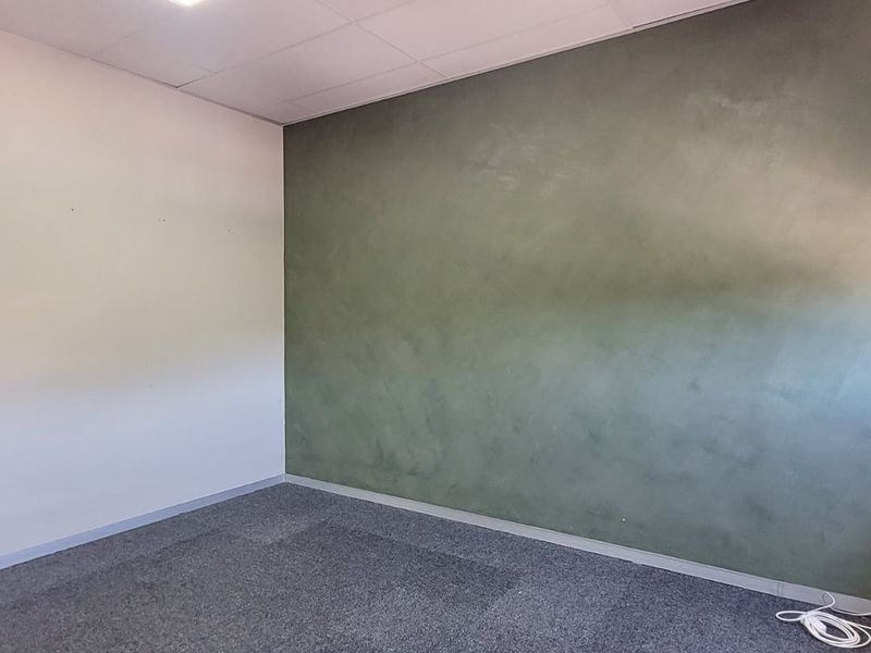 Office or Retail Space in Odyssey Mall - Photo 10