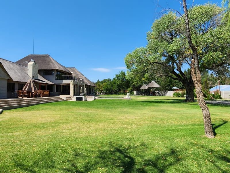 SPECTACULAR ONE OF A KIND PROPERTY ON THE BANKS OF THE VAALRIVER!!! - Photo 2