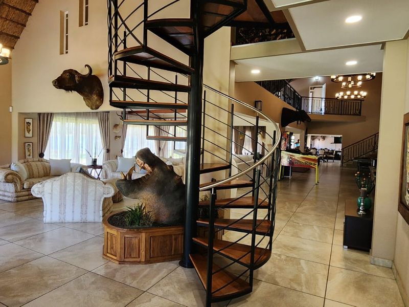 SPECTACULAR ONE OF A KIND PROPERTY ON THE BANKS OF THE VAALRIVER!!! - Photo 10