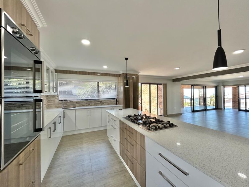 Luxurious Modern Home with Spectacular Ocean Views - Photo 3