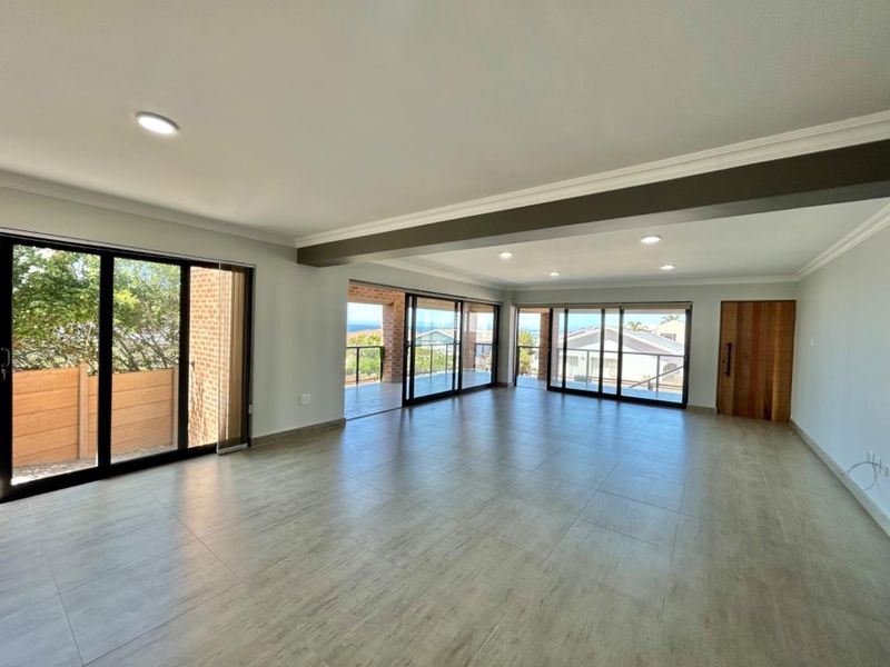 Luxurious Modern Home with Spectacular Ocean Views - Photo 8