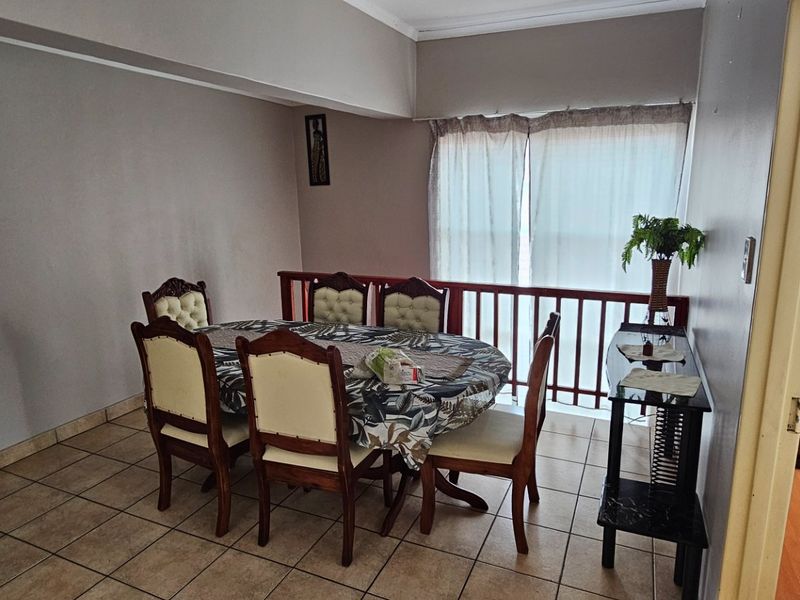3-Bedroom Duplex Townhouse for Sale in Bendor, Waterberry Estate - Photo 8