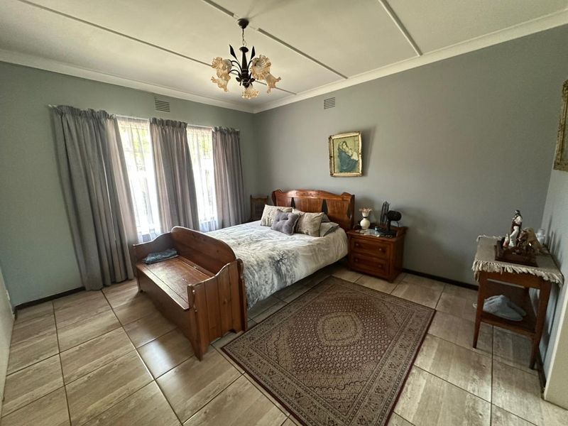 READY TO JUST MOVE IN! - Photo 7