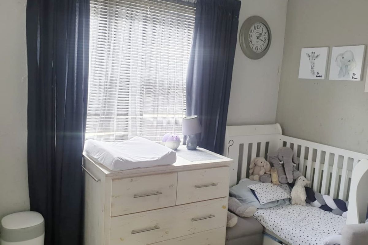 Beautiful and Modern Unit In SW 5 Proper For Sale - Photo 5