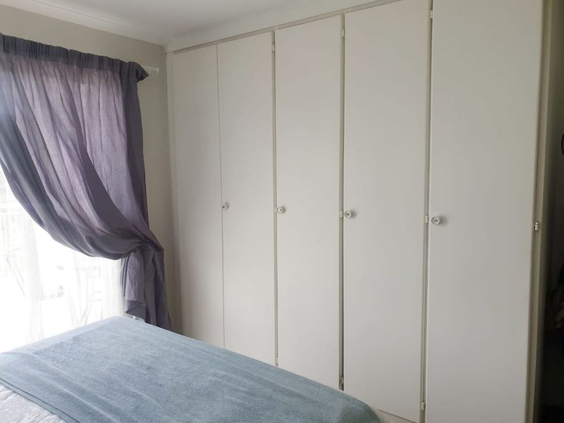 Beautiful and Modern Unit In SW 5 Proper For Sale - Photo 7