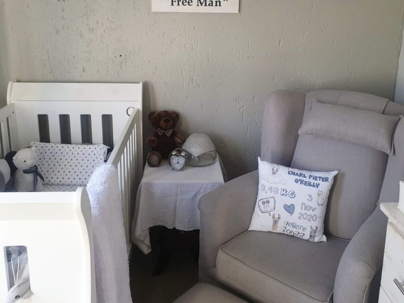 Beautiful and Modern Unit In SW 5 Proper For Sale - Photo 6