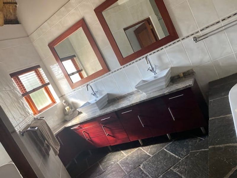 Miraculous, Elegant Estate Property situated at a secure nature Reserve. - Photo 7