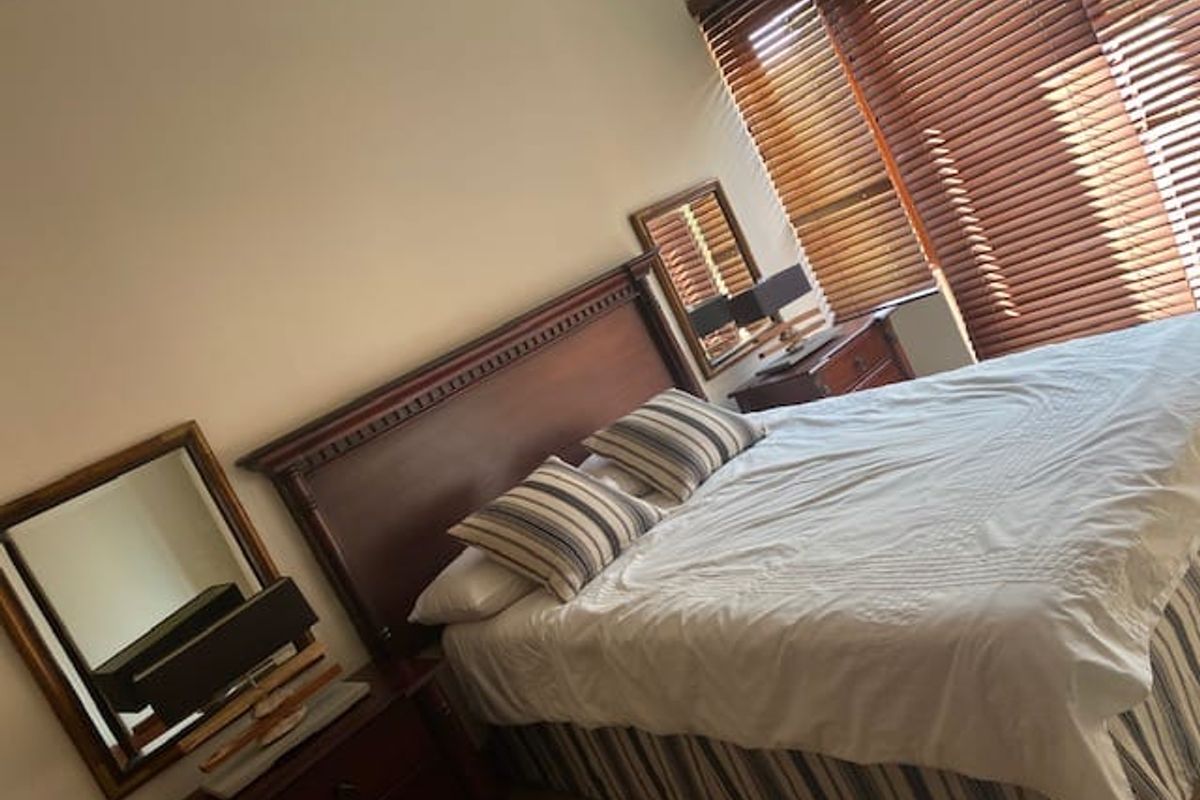 Miraculous, Elegant Estate Property situated at a secure nature Reserve. - Photo 5