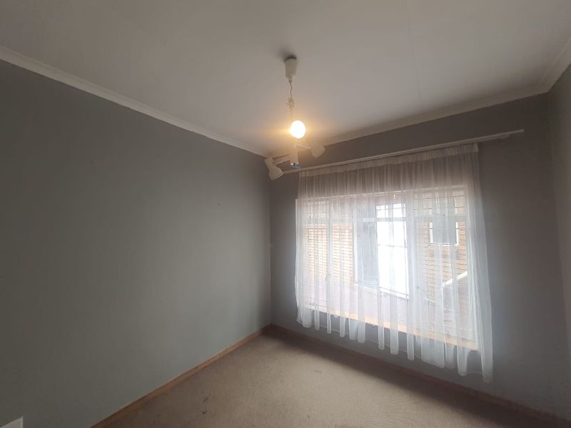 SW 2 Big Family Home For Sale - Photo 10