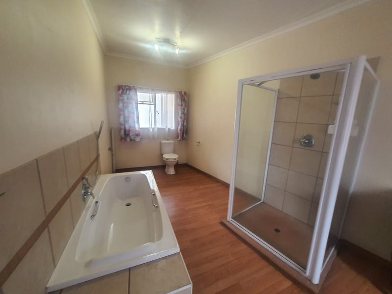 SW 2 Big Family Home For Sale - Photo 9