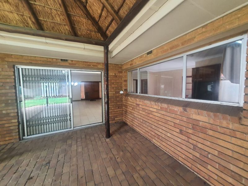 SW 2 Big Family Home For Sale - Photo 2