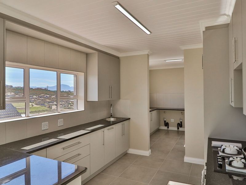 Your Dream Home Awaits in Seemeeu Park, Hartenbos! - Photo 2