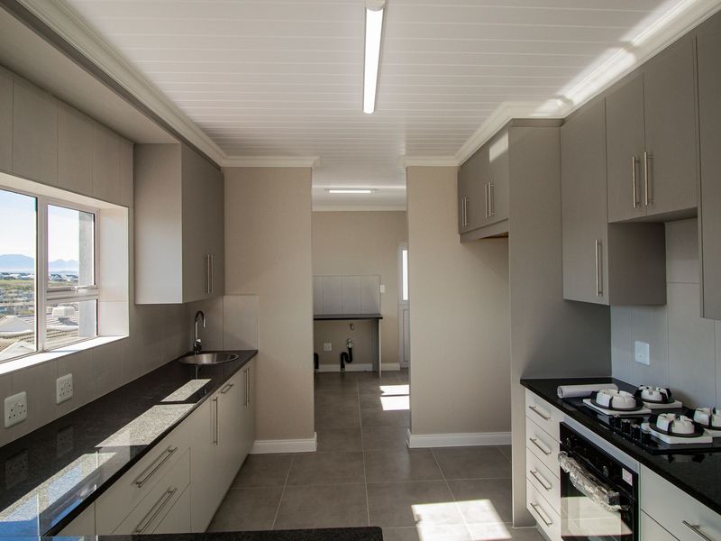 Your Dream Home Awaits in Seemeeu Park, Hartenbos! - Photo 8