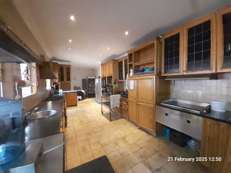 EXCLUSIVE 3-STAR GUEST LODGE with Conference facility - RUNNING BUSINESS - Solar - Photo 10