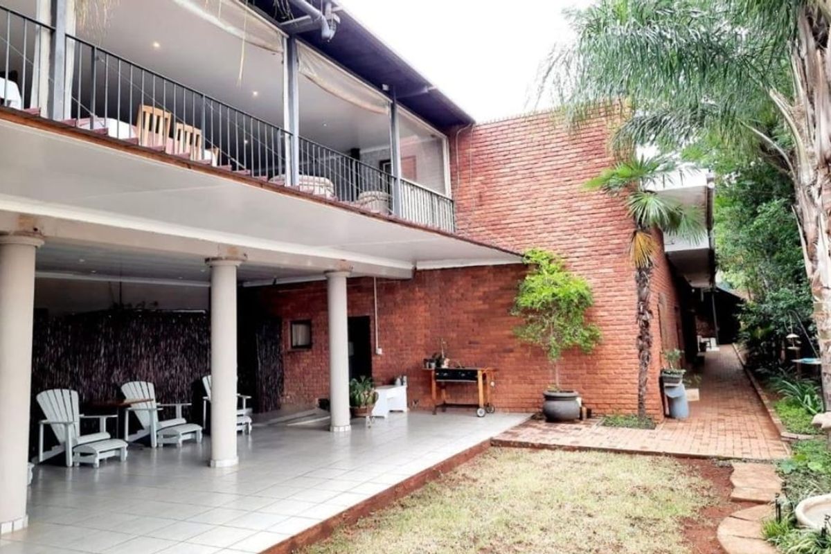 EXCLUSIVE 3-STAR GUEST LODGE with Conference facility - RUNNING BUSINESS - Solar - 22 BEDROOMS - Photo 2