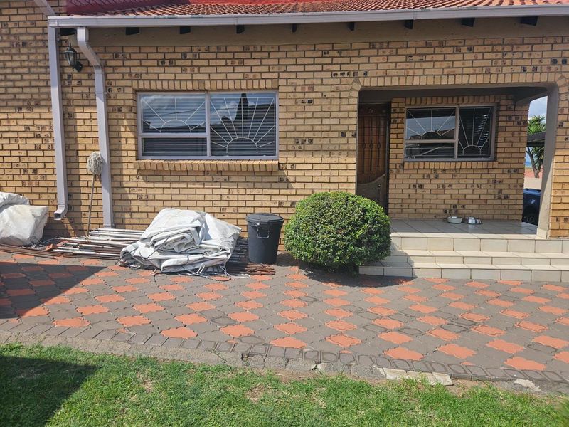 Stunning family home for sale - Photo 3