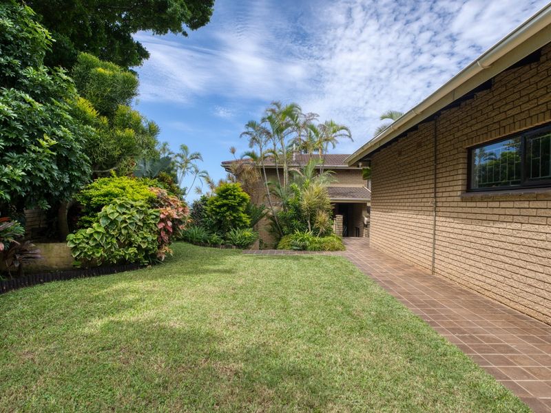 Stunning Family Home with Sea Views - Photo 7