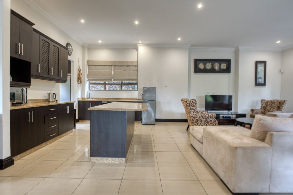 4 Bedroom Home in Zimbali Estate - Photo 5