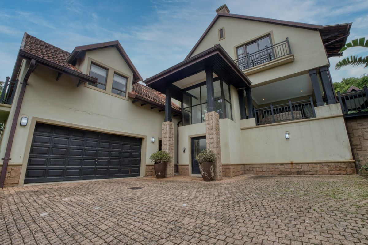 4 Bedroom Home in Zimbali Estate - Photo 2