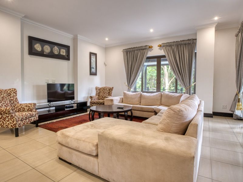 4 Bedroom Home in Zimbali Estate - Photo 7