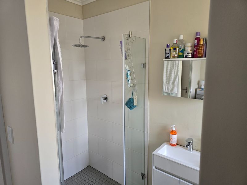 Elegant 2-Bedroom Home in Zevenwacht Lifestyle Estate – The Perfect Retirement Haven! - Photo 9