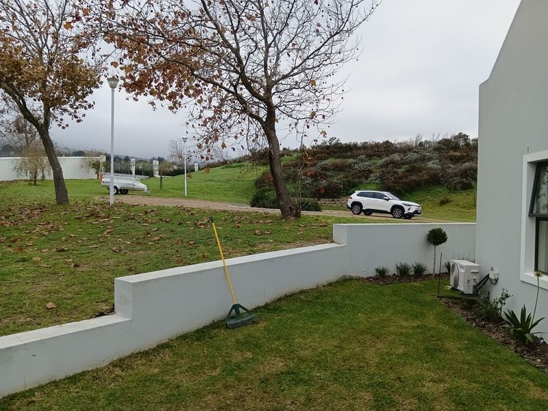 Elegant 2-Bedroom Home in Zevenwacht Lifestyle Estate – The Perfect Retirement Haven! - Photo 3