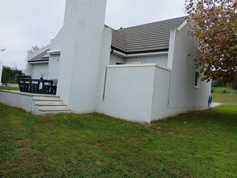 Elegant 2-Bedroom Home in Zevenwacht Lifestyle Estate – The Perfect Retirement Haven! - Photo 6