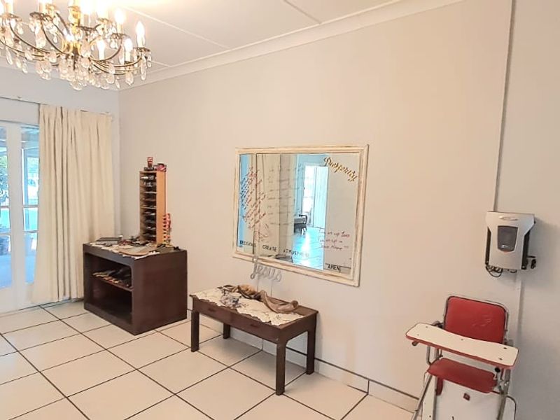 LOVELY 4 BEDROOM FAMILY HOME AVAILABLE IN THREE RIVERS - Photo 6